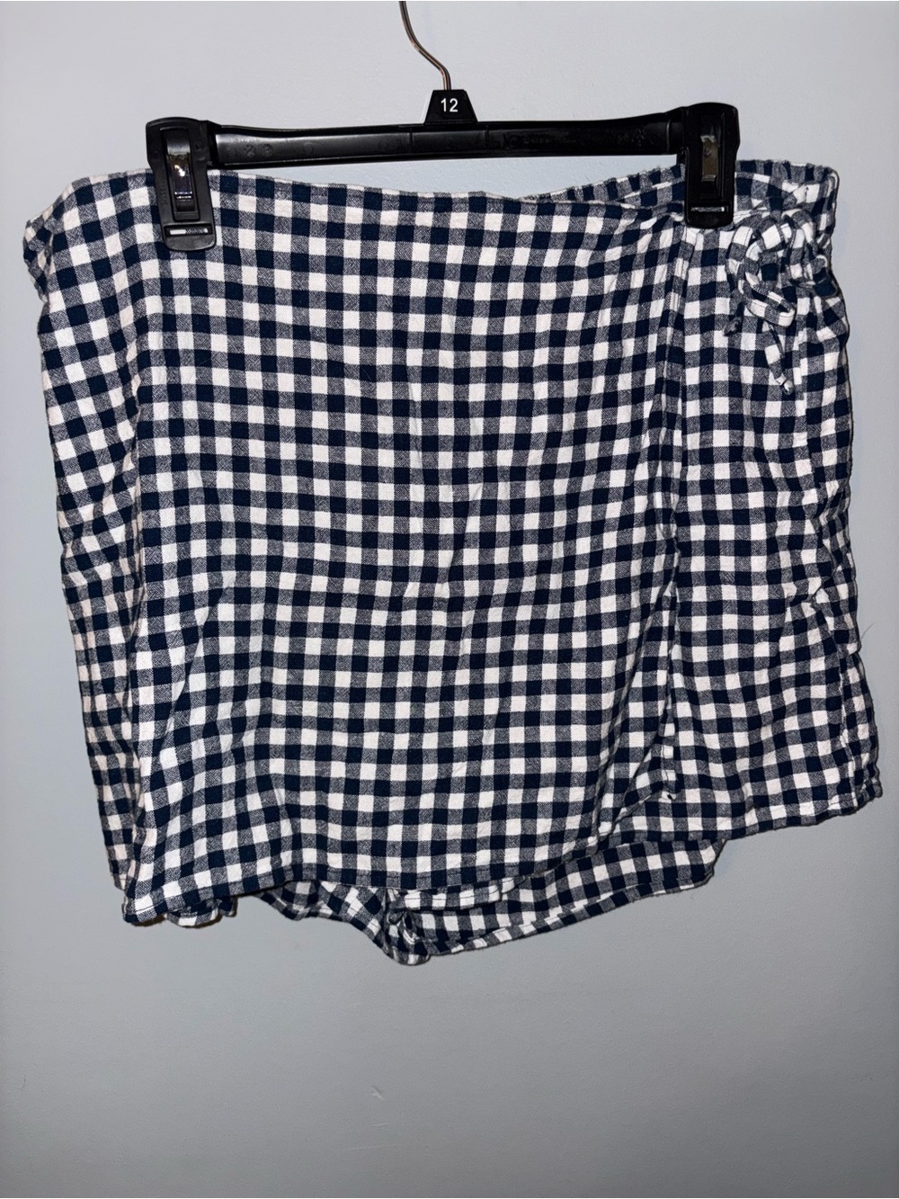 Gingham Tie-Waist Women's Skort in Navy & White